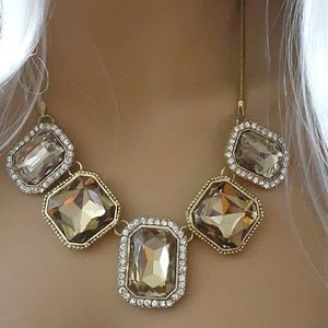 VTG 💛 Goldtone Rhinstone Necklace